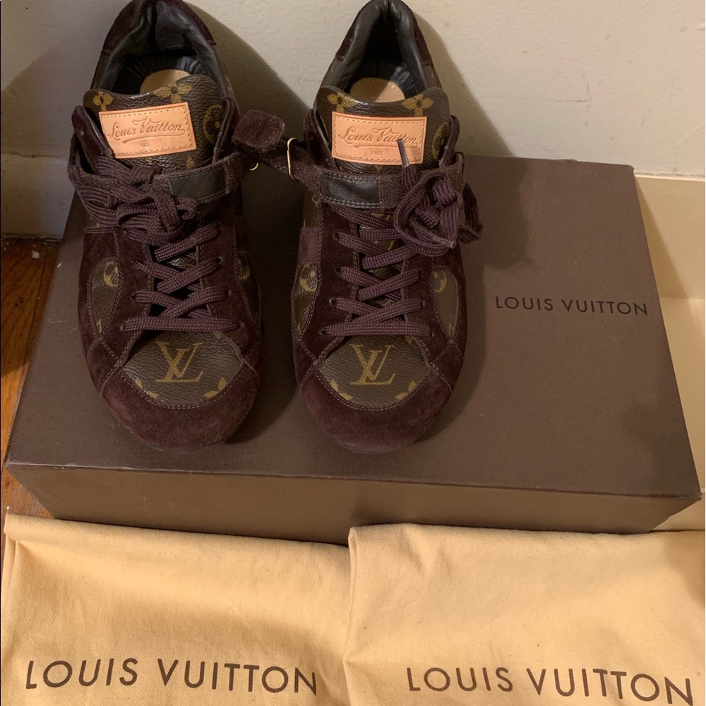 AUTHENTIC Louis Vuitton Sneakers (Women’s)